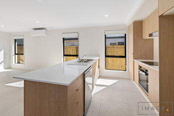 Image 5 for 29 John St, Walloon  QLD  4306