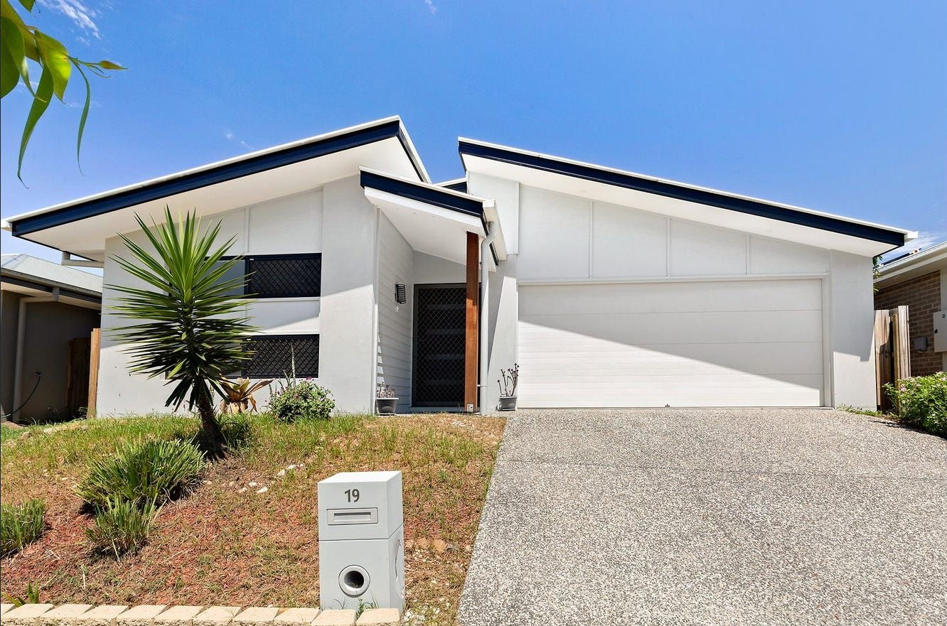 Main listing image for 19 Niels Cres, Park Ridge  QLD  4125