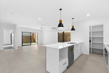 Image 5 for 19 Waratah Cct, Greenbank  QLD  4124