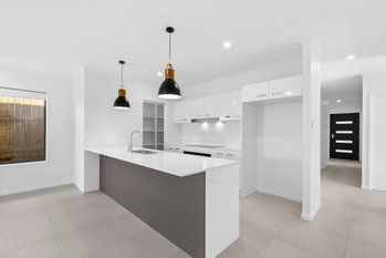 Image 4 for 19 Waratah Cct, Greenbank  QLD  4124