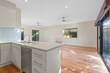 Image 4 for 2/4 Bellevue Ave, Burwood East  VIC  3151