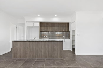 Image 4 for 12 Branch Circuit, Greenbank  QLD  4124