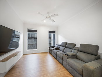 Image 4 for 40 Palmerston Cres, Beerwah  QLD  4519