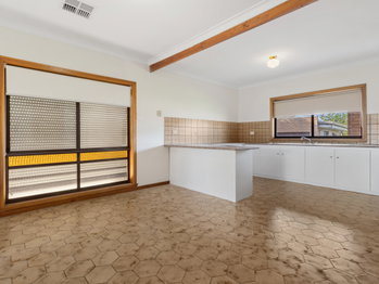 Image 4 for 14 Douglas Ave, St Albans  VIC  3021