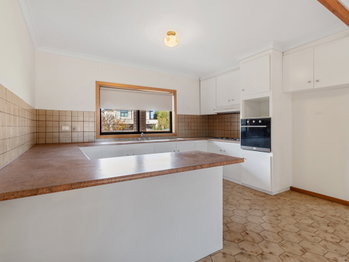 Image 3 for 14 Douglas Ave, St Albans  VIC  3021