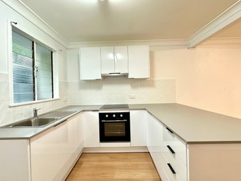 Image 3 for 2/76 Palm Beach Ave, Palm Beach  QLD  4221