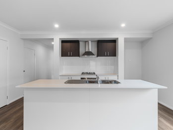Image 3 for 8 Woodlawn Rd, Wollert  VIC  3750