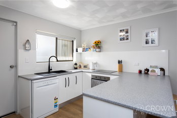 Image 3 for 2/129 Flinders Parade, Scarborough  QLD  4020