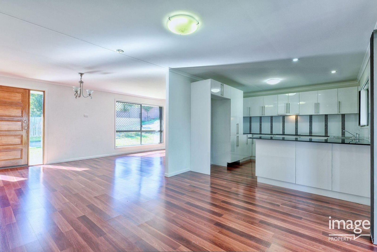 Main listing image for 432 Warrigal Rd, Eight Mile Plains  QLD  4113