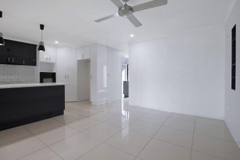Image 3 for 2/11 View St, Woody Point  QLD  4019