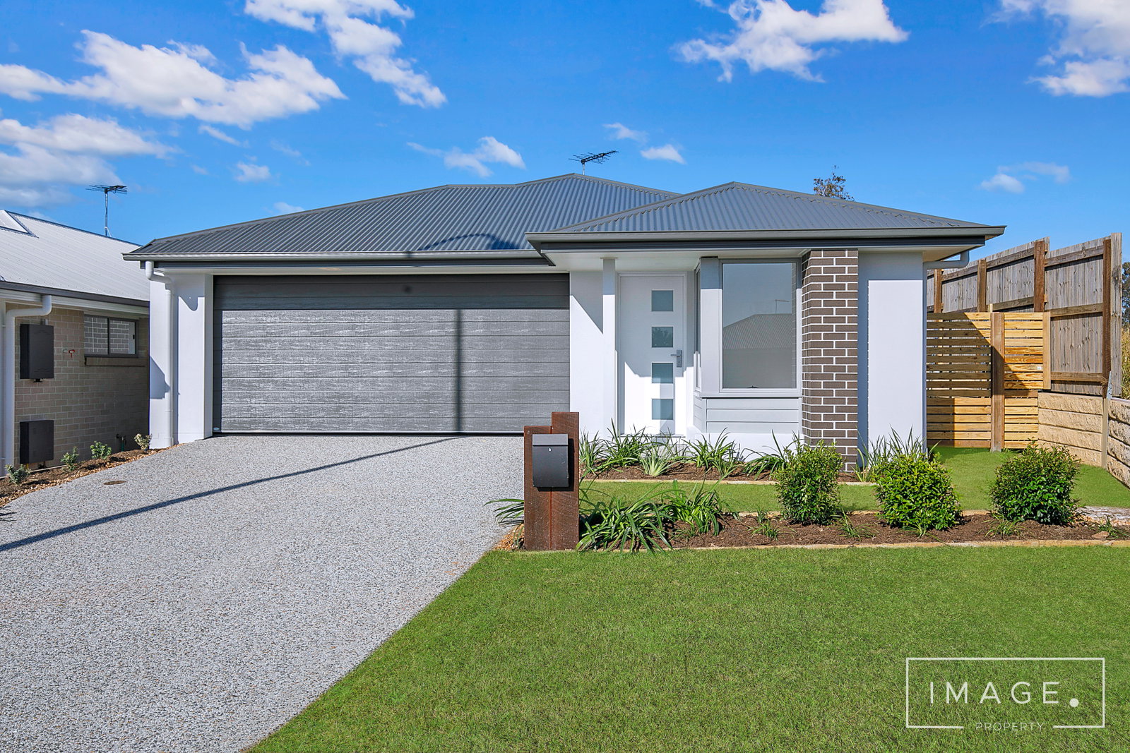 Main listing image for 64 East Beaumont Rd, Park Ridge  QLD  4125