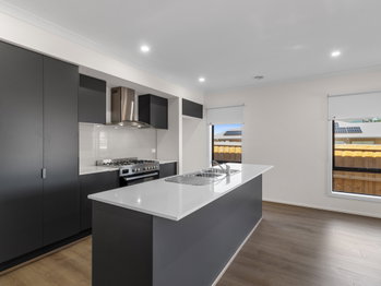 Image 3 for 28 Panama St, Wollert  VIC  3750