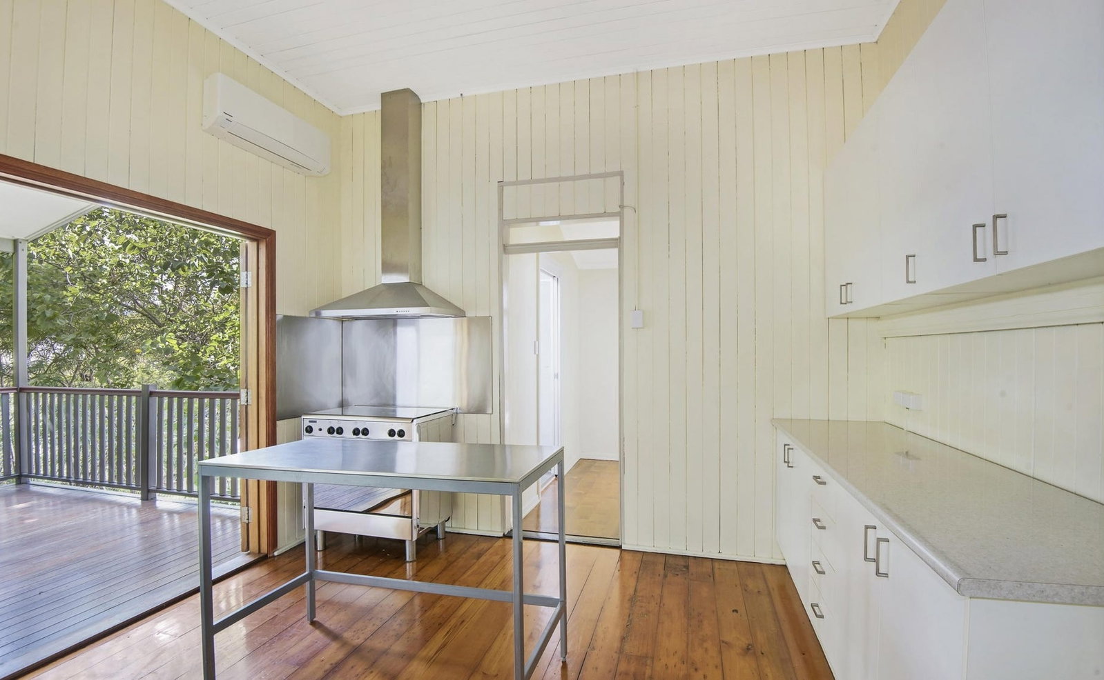 Main listing image for 36 Lockhart St, Woolloongabba  QLD  4102