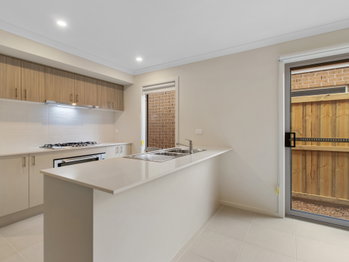 Image 4 for 17 Elbert St, Charlemont  VIC  3217