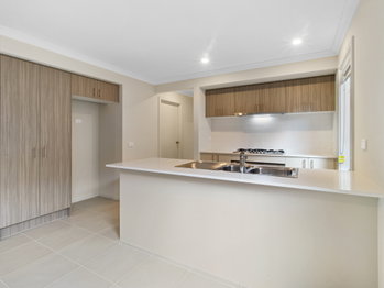 Image 3 for 17 Elbert St, Charlemont  VIC  3217