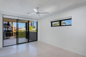 Image 5 for 302/37-39 Regent Street, Woolloongabba  QLD  4102