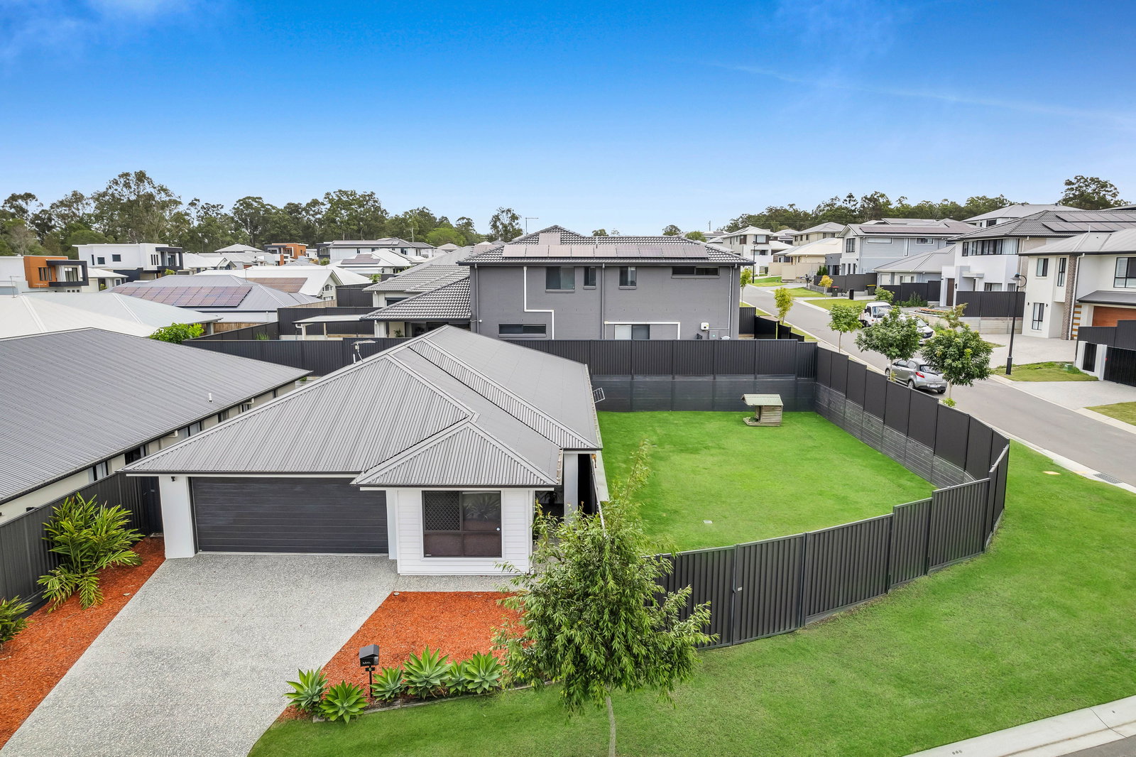Main listing image for 6 Diamond St, Pallara  QLD  4110