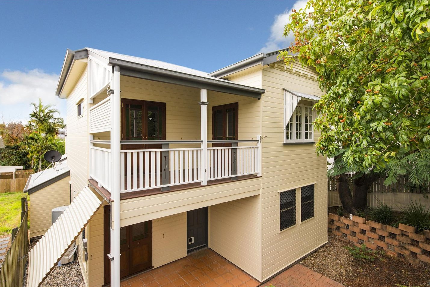 Main listing image for 1/18 Bovelles Street, Camp Hill  QLD  4152