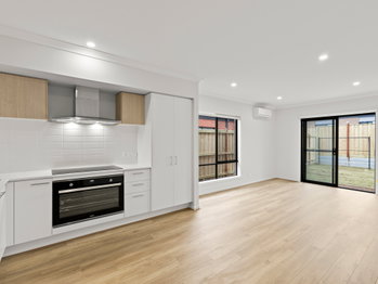 Image 4 for 9 Frangipani Avenue, Charlemont  VIC  3217