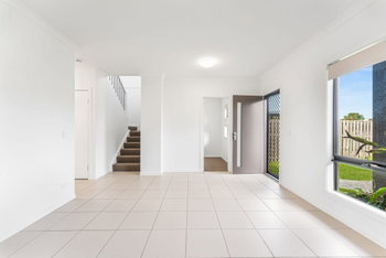 Image 5 for 8 Napier Circuit, Silkstone  QLD  4304