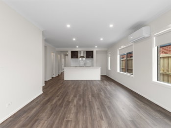 Image 4 for 33 Woodlawn Rd, Wollert  VIC  3750