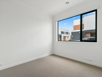 Image 5 for 56 Shoreline Cres, Carrum Downs  VIC  3201