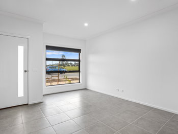 Image 4 for 53 Dorchester St, Thornhill Park  VIC  3335