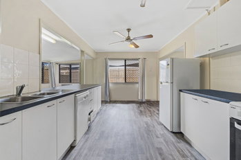 Image 3 for 1532 Anzac Ave, Kallangur  QLD  4503