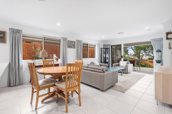 Image 5 for 27 Kitchener St, Wynnum  QLD  4178