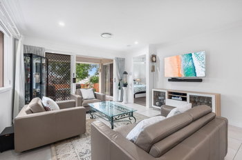 Image 4 for 27 Kitchener St, Wynnum  QLD  4178