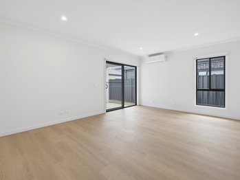 Image 5 for 38 Somerford Dr, Clyde North  VIC  3978
