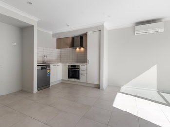 Image 4 for 15 Galanthus St, Charlemont  VIC  3217