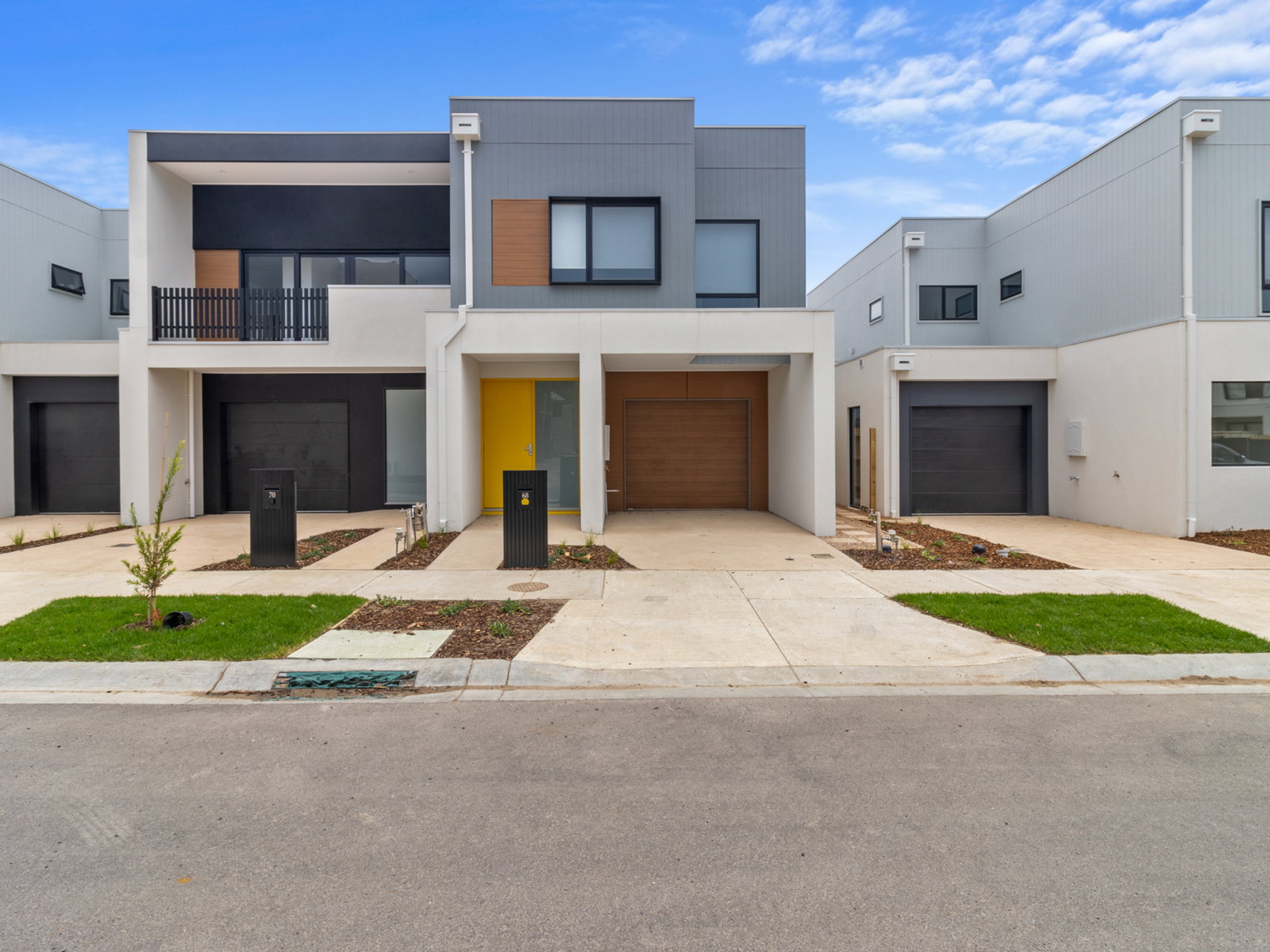 Main listing image for 68 Shoreline Cres, Carrum Downs  VIC  3201