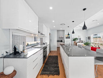 Image 4 for 16 Manin St, Wynnum  QLD  4178