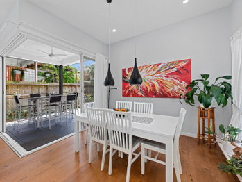 Image 5 for 16 Manin St, Wynnum  QLD  4178