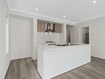 Image 4 for 40 Golden Pkwy, Donnybrook  VIC  3064