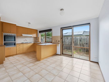 Image 5 for 1/15 Thelma Ct, Werribee  VIC  3030