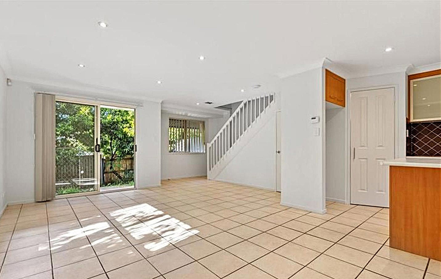 Main listing image for 2/195 Cornwall St, Greenslopes  QLD  4120