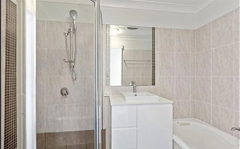 Image 4 for 2/195 Cornwall St, Greenslopes  QLD  4120