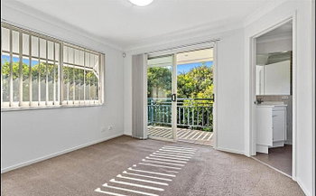 Image 3 for 2/195 Cornwall St, Greenslopes  QLD  4120