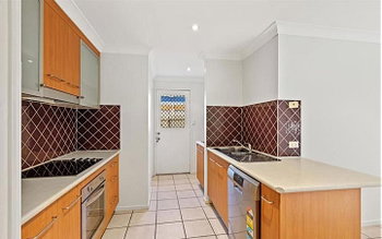 Image 5 for 2/195 Cornwall St, Greenslopes  QLD  4120