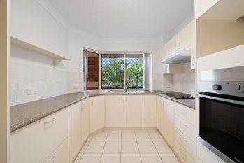Image 6 for 4/52 Kitchener St, Coorparoo  QLD  4151