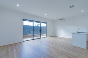 Image 5 for 13 Rhynhurst St, Clyde North  VIC  3978