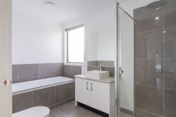 Image 6 for 23 Rhynhurst St, Clyde North  VIC  3978