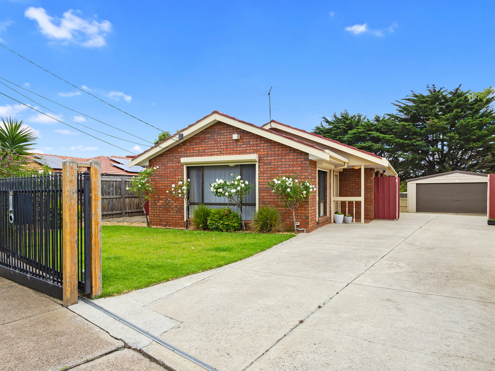 Main listing image for 25 Sunbird Cres, Hoppers Crossing  VIC  3029