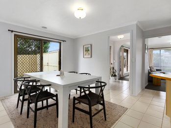Image 5 for 25 Sunbird Cres, Hoppers Crossing  VIC  3029