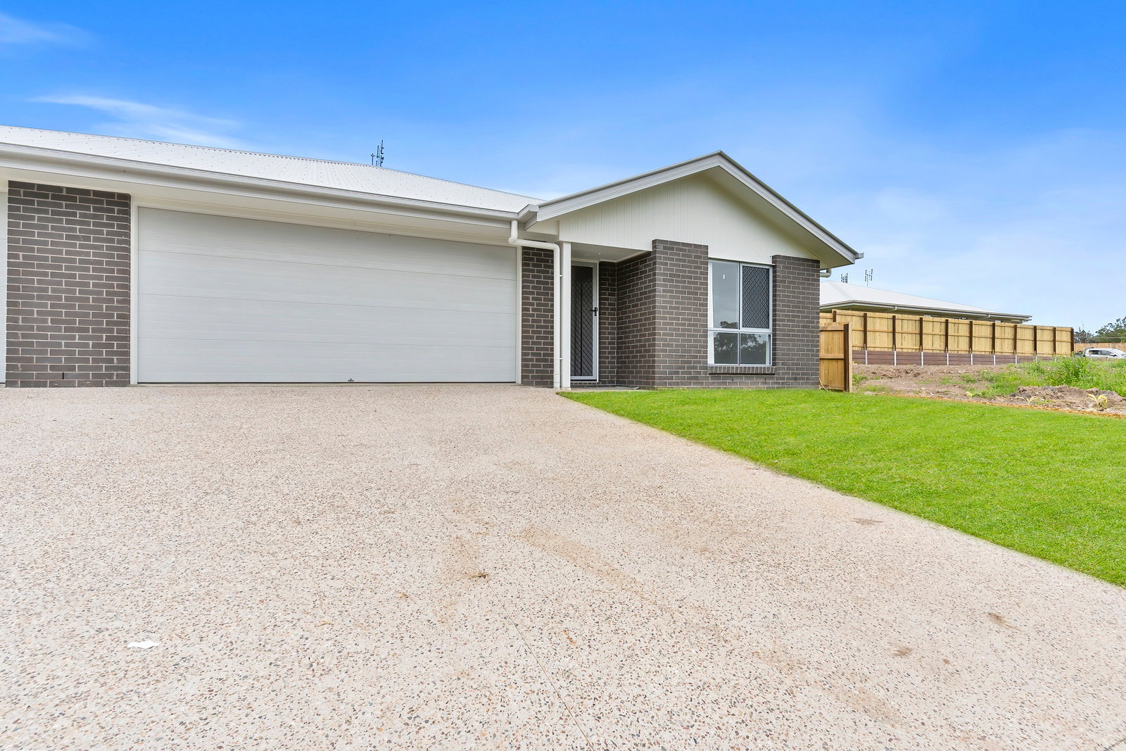 Main listing image for 1/8a Echidna La, Southside  QLD  4570