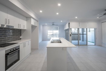 Image 3 for 181 Dublin Ave, Spring Mountain  QLD  4300