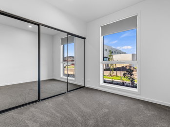 Image 5 for 17 Warren St, Thornhill Park  VIC  3335