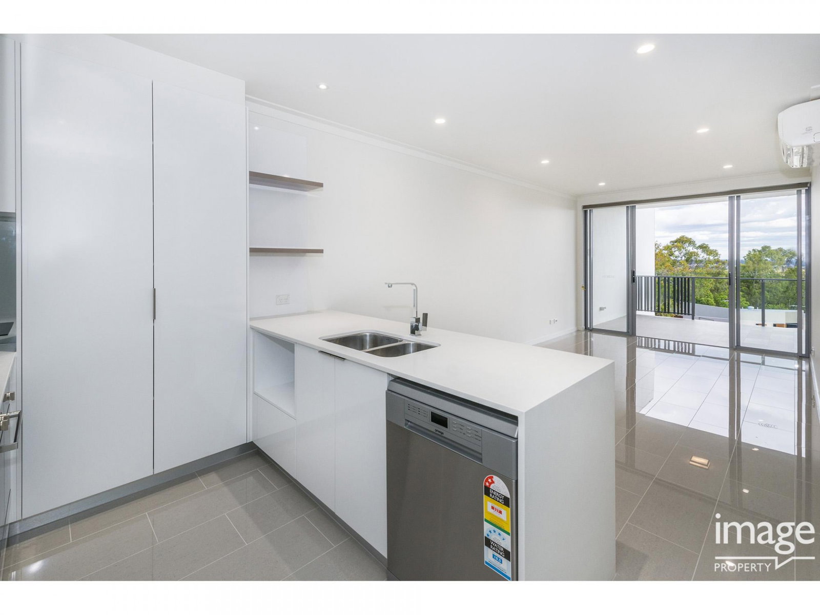 R205/8 Lochaber St, Dutton Park, qld, 4102, Dutton Park - Thumbnail 3